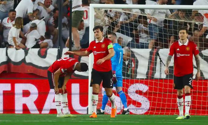 Man Utd thua thảm ở tứ kết Europa League