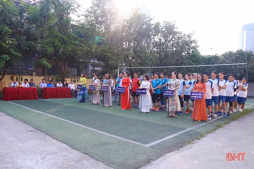 6 đội tranh tài Giải Bóng chuyền ngành Xây dựng