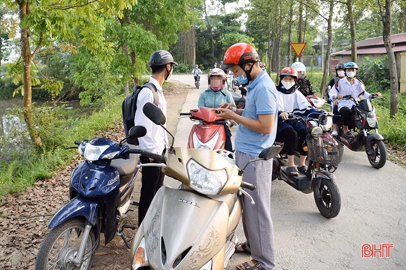 Phạt nguội 11 học sinh vi phạm pháp luật giao thông ở Đức Thọ