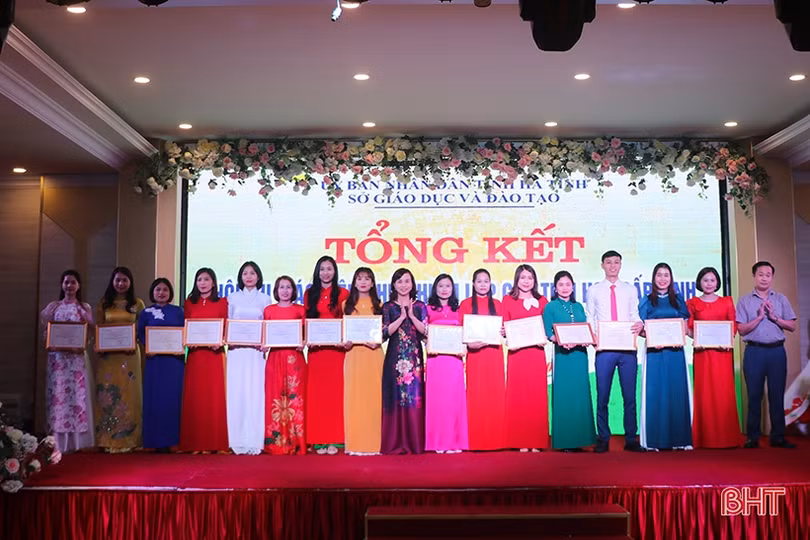 Hà Tĩnh vinh danh 111 giáo viên chủ nhiệm giỏi tiểu học cấp tỉnh 