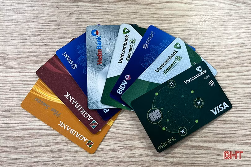 BHXH Hà Tĩnh linh hoạt thực hiện chi trả chế độ an sinh không dùng tiền mặt