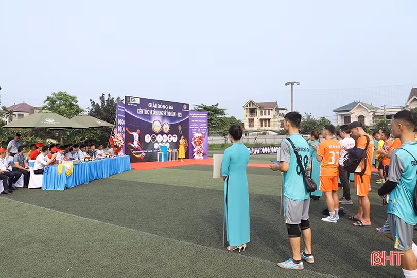 Khởi tranh Giải bóng đá kiến trúc và xây dựng Hà Tĩnh lần thứ nhất
