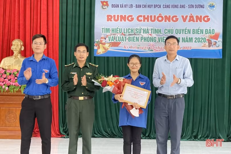 Hà Tĩnh tăng cường đưa Luật Biên phòng tới ngư dân, giáo viên, học sinh