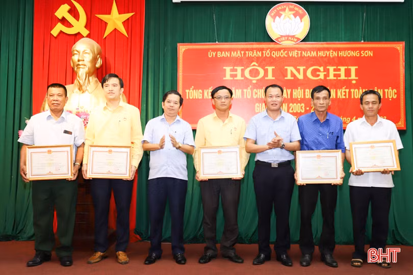 Hương Sơn tiếp tục nâng cao chất lượng Ngày hội Đại đoàn kết toàn dân tộc