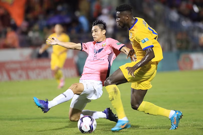 Hồng Lĩnh Hà Tĩnh “sáng cửa” lọt tốp đua vô địch V.League?