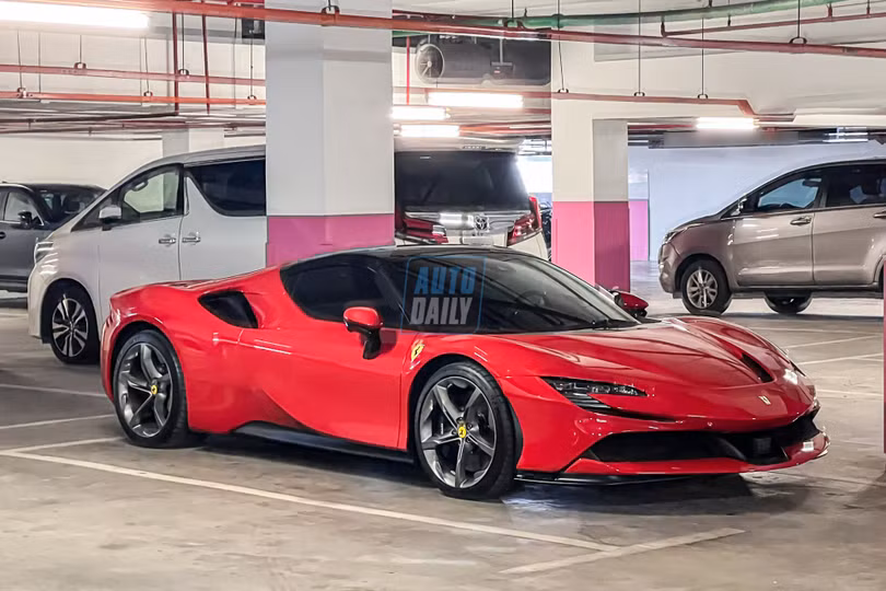 Ferrari SF90 Spider đầu tiên về Việt Nam sở hữu biển số tứ quý 9