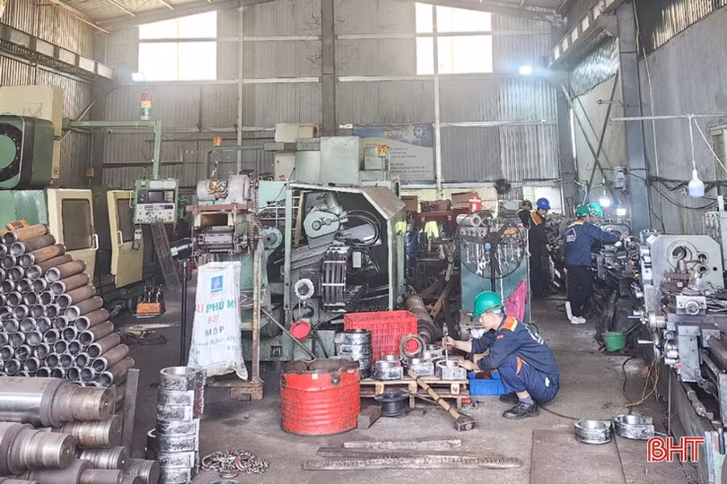 Vì sao nhiều doanh nghiệp, cơ sở sản xuất ở Hà Tĩnh “xin khoan” tăng giá điện?