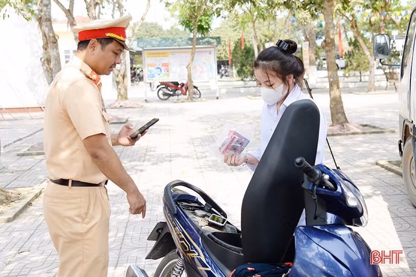 Phạt nguội 11 học sinh vi phạm pháp luật giao thông ở Đức Thọ