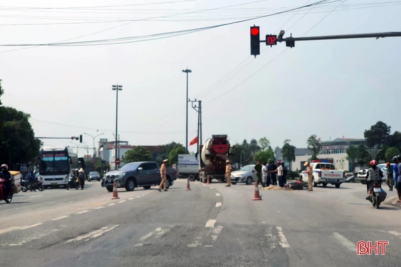 Va chạm với xe bồn, 1 phụ nữ tử vong tại chỗ