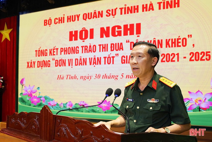 Đại tá Võ Quang Thiện - Phó Bí thư Đảng uỷ, Chính uỷ Bộ CHQS tỉnh kết luận hội nghị. bqbht_br_ngi-ok-bao.jpg