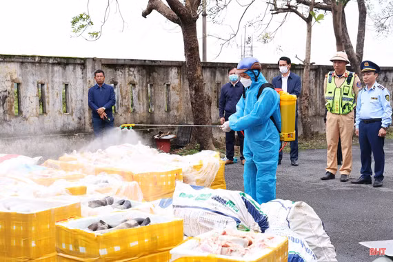 Chống buôn lậu, gian lận thương mại: Mạnh tay xử lý, chặn nguy cơ lớn