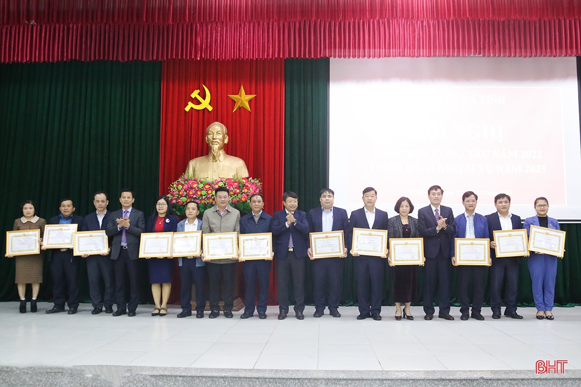 Triển khai đồng bộ giải pháp, thực hiện nhiệm vụ chiến lược xây dựng và phát triển TP Hà Tĩnh