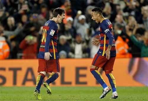 Messi lập siêu phẩm sút phạt, Barca bỏ xa Real 12 điểm ảnh 3