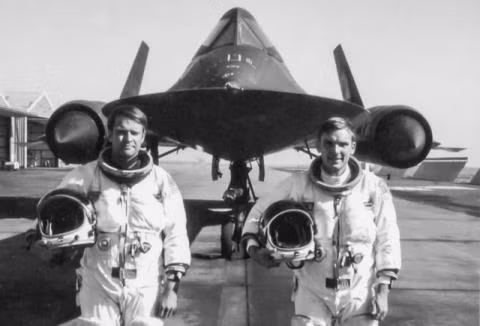 Bí mật về SR-71 Blachbird-máy bay trinh sát nhanh nhất thế giới ảnh 7