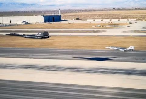 Bí mật về SR-71 Blachbird-máy bay trinh sát nhanh nhất thế giới ảnh 6