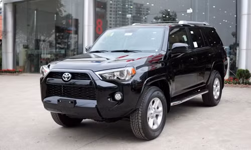 Toyota 4Runner 2016 bản SR5 về Việt Nam. >>Xem ảnh chi tiết.