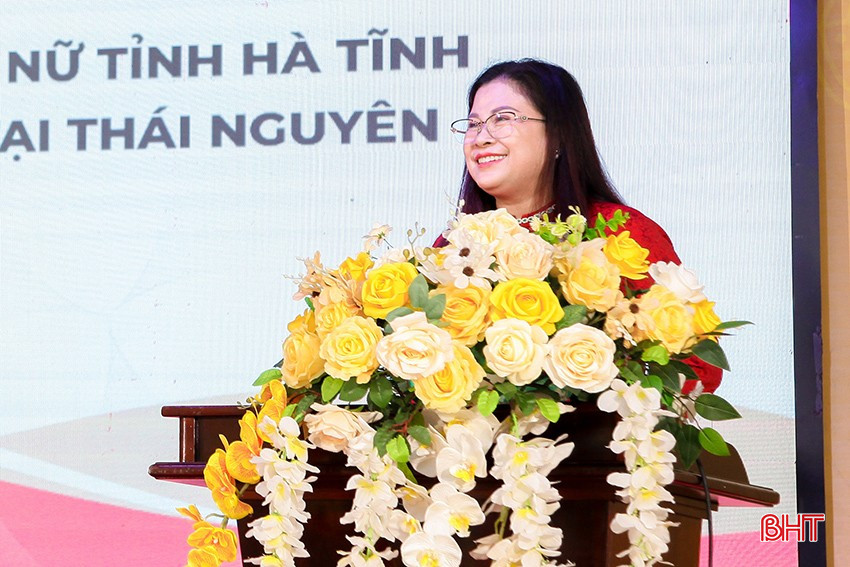 Frau Le Thi Nhu Thuy, Präsidentin der Ha Tinh Women Entrepreneurs Association, hielt eine Rede. bqbht_br_img-1800.jpg