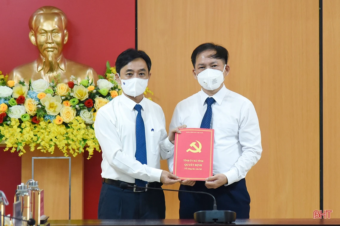 Giám đốc Sở TN&MT Hà Tĩnh giữ chức Bí thư Huyện ủy Kỳ Anh