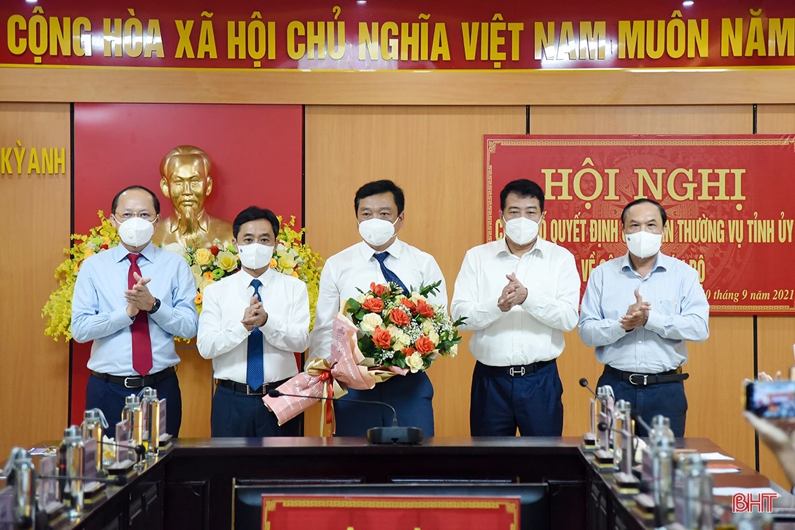 Giám đốc Sở TN&MT Hà Tĩnh giữ chức Bí thư Huyện ủy Kỳ Anh