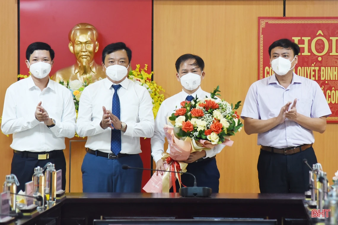 Giám đốc Sở TN&MT Hà Tĩnh giữ chức Bí thư Huyện ủy Kỳ Anh