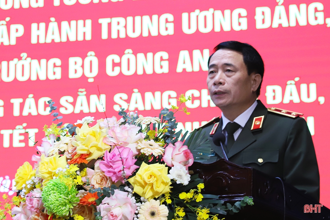 Chủ động giải quyết tốt tình hình, đảm bảo bình yên cho Nhân dân vui xuân, đón tết