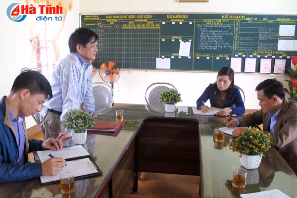 vi sao van con 21 ngan hoc sinh ha tinh chua tham gia bhyt