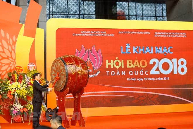hoi bao toan quoc 2018 ton vinh nhung thanh tuu cua bao chi viet nam