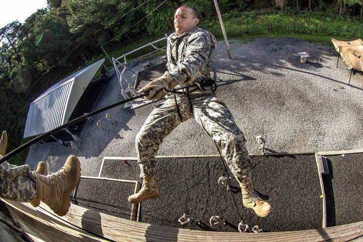 ngo ngang ky nang dung day vuot chuong ngai vat cua linh my