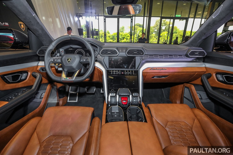 lamborghini urus ra mat tai dong nam a gia 255 000 usd