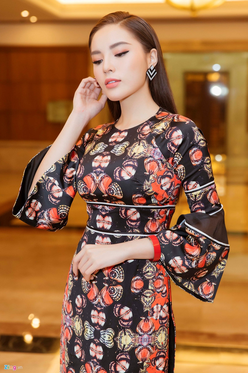 10 hoa hau a hau viet nam rang ro hoi ngo