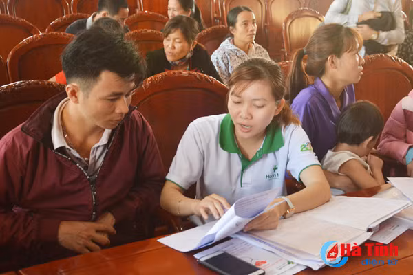 kham sang loc cho hon 1 500 tre em ha tinh bi tat bam sinh