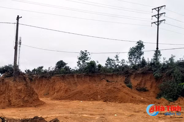 xe thit dat trong cay lam nghiep ve dap nen vuon nha truong cong an xa