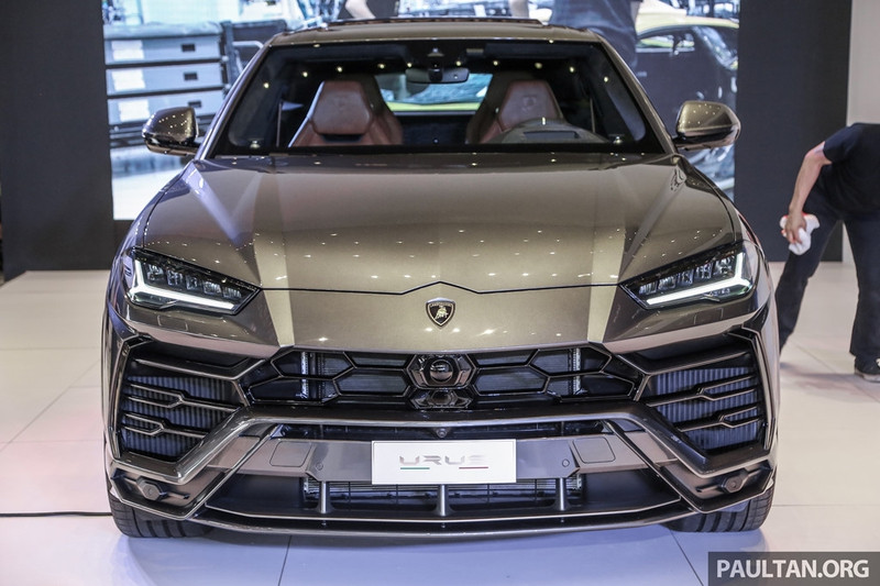 lamborghini urus ra mat tai dong nam a gia 255 000 usd