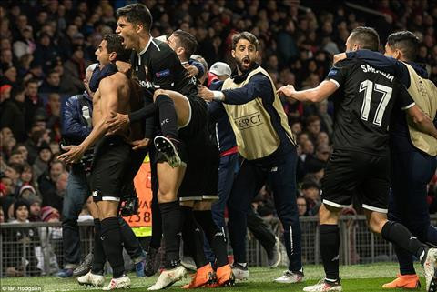 choi dao lam roi cung phai dut tay thoi mourinho