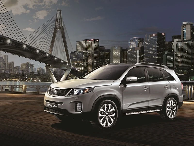 kia rondo sorento va sedona co phien ban mau moi tai viet nam