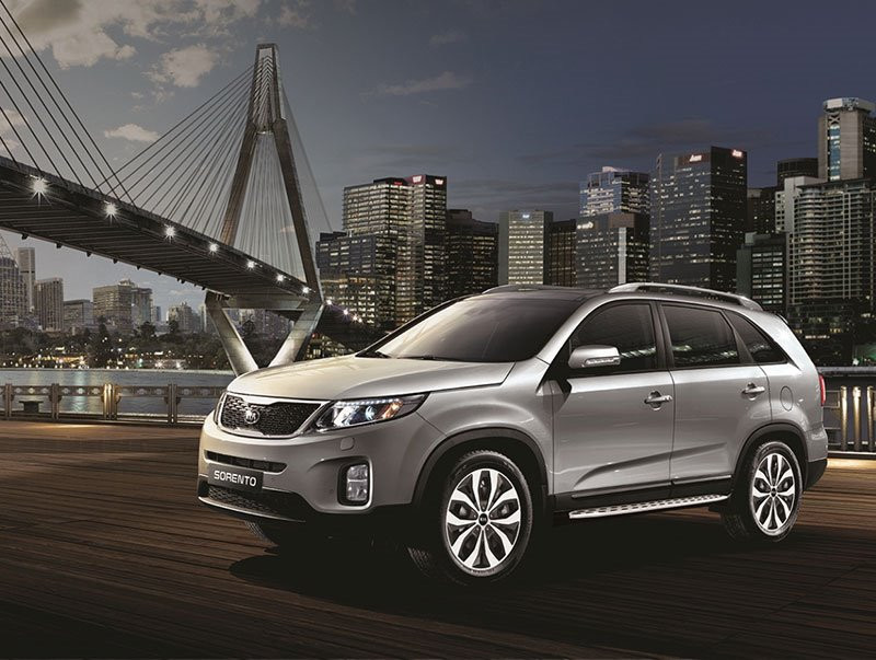 kia rondo sorento va sedona co phien ban mau moi tai viet nam