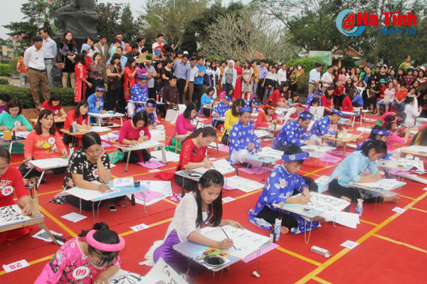 doc dao cuoc thi viet thu phap o ha tinh