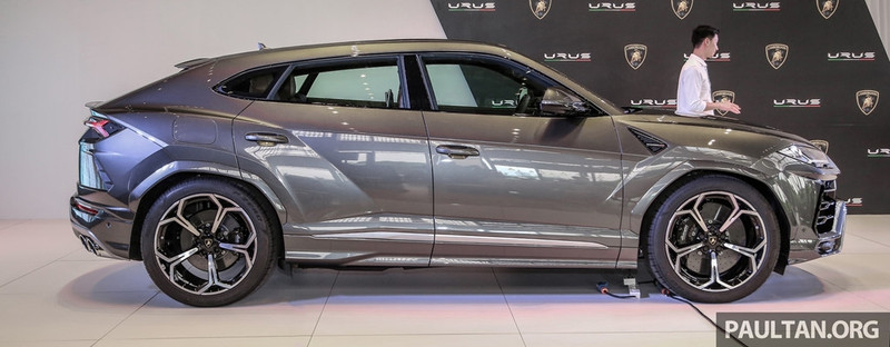 lamborghini urus ra mat tai dong nam a gia 255 000 usd