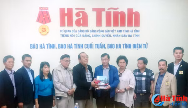 bao ha tinh trao doi kinh nghiem truyen thong voi doan bao chi thai lan