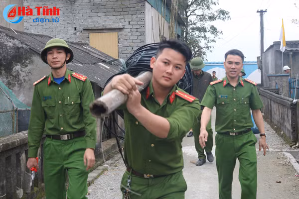 ban giao duong dien 1 500m cho ba con vung giao hai ha