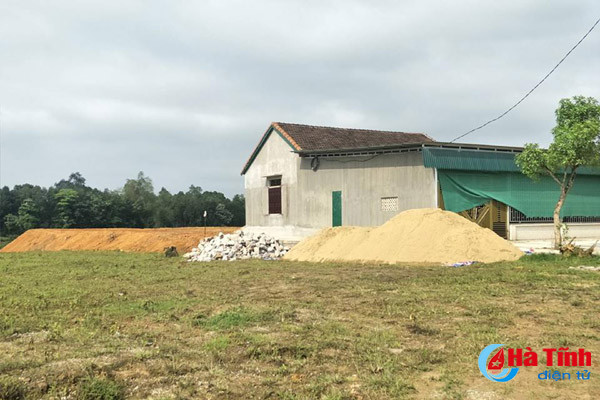 xe thit dat trong cay lam nghiep ve dap nen vuon nha truong cong an xa