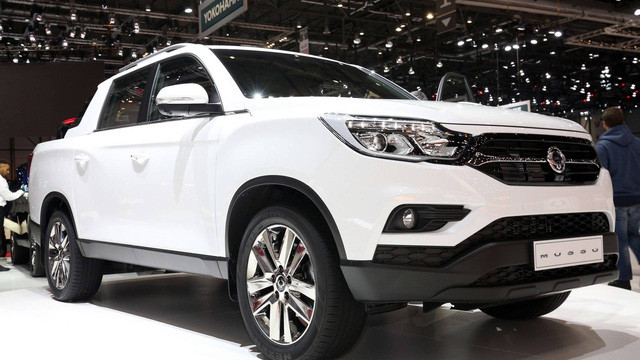chi tiet ssangyong musso 2018 doi thu moi cua ford ranger