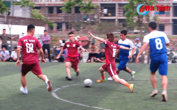 19 doi tham gia giai bong da nam thanh nien tinh ha tinh
