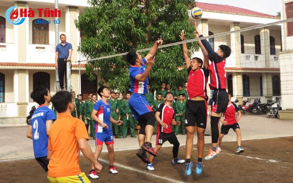 21 doi tranh tai giai bong chuyen nam can bo doan ha tinh