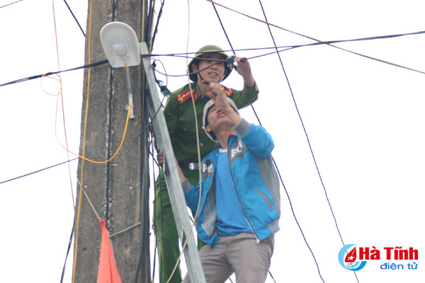 ban giao duong dien 1 500m cho ba con vung giao hai ha