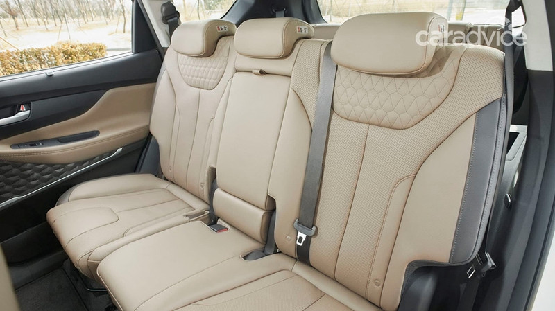 hyundai santafe 2019 ra mat voi noi that hoan toan moi