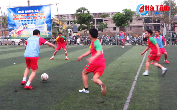 19 doi tham gia giai bong da nam thanh nien tinh ha tinh