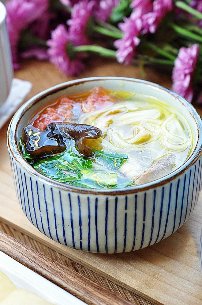 bua sang lam that nhanh an that ngon voi mi ga xe