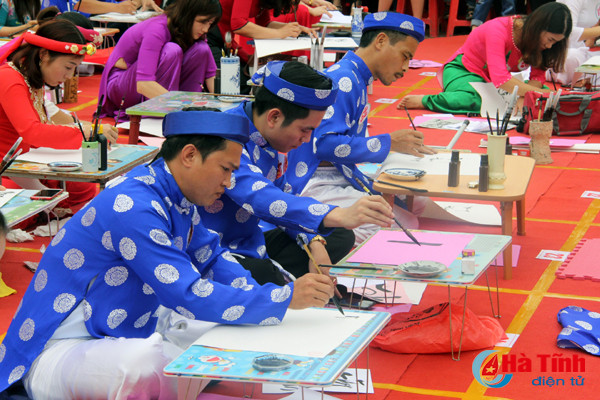 doc dao cuoc thi viet thu phap o ha tinh