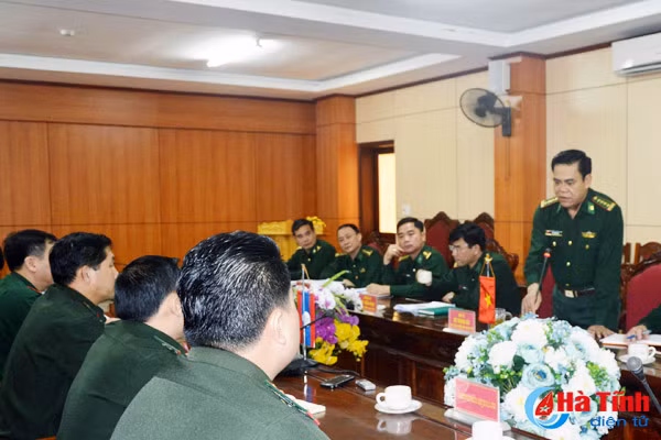 phoi hop chat che bao ve vung chac an ninh bien gioi viet lao